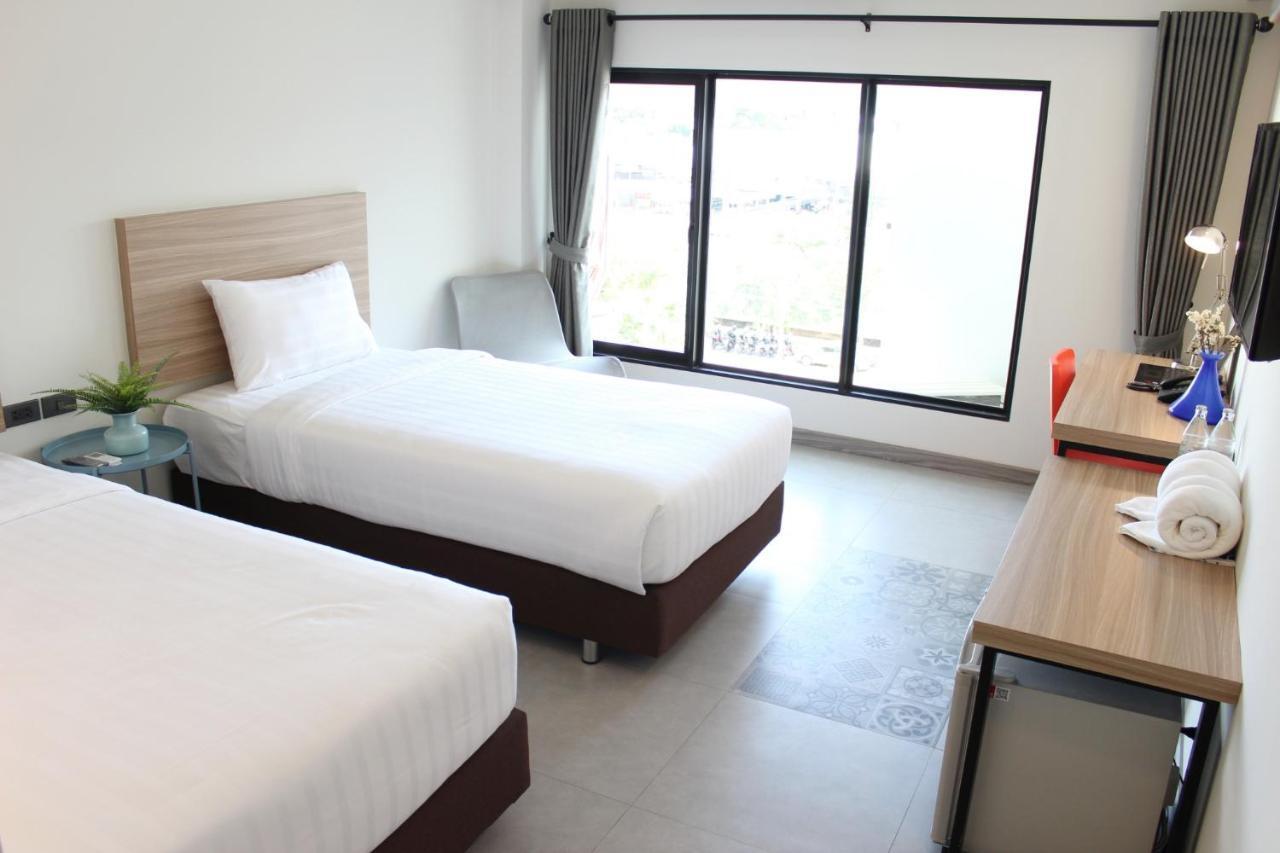 Mgrand Hotel Roi Et Exterior foto